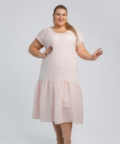 Suknelė su žėrinčiais žvyneliais