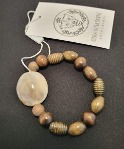 Medinių karoliukų apyrankė